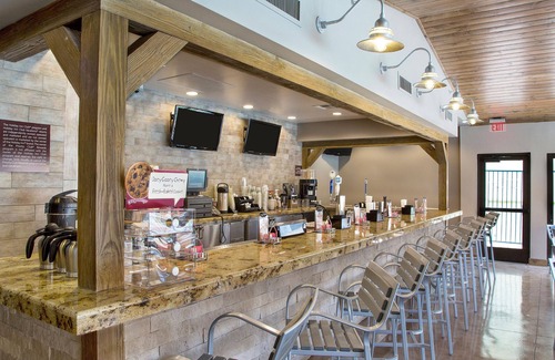 Las Vegas Condo | Escape to Luxury at Desert Club Resort - Your Ultimate Desert Oasis Awaits