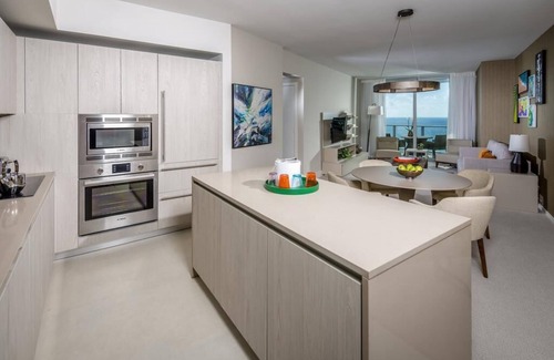 Hollywood South Central Beach Resort | Escape to Luxury- Beautiful One-Bedroom Ocean View Retreat at LYFE Resort!
