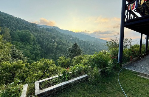Kaul House | Escape to nature’s peace with hillside valley views & birdsongs!
