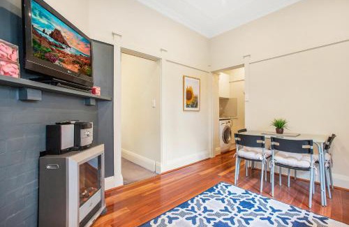 Neutral Bay Apartment | Escape To Neutral Bay -Perfect Home Away From Home