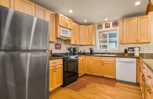 Rockaway Beach House | Escape to the Beach, Hot Tub, w/3 Main Level Bedrooms, Huge Deck, Ocean Views, Steps 2 Beach