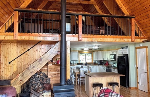 Cimarron Cabin | Escape to the heart of the Colorado mountains at this peaceful cabin retreat.