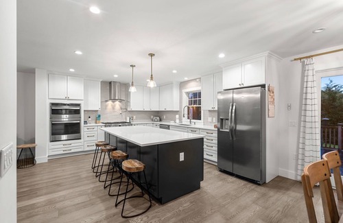 Nantucket House | Escape to your Nantucket dream home with Pool, hot tub and gym