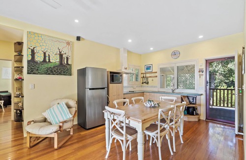 Point Lookout House | Escape to your own piece of paradise at Point Lookout.