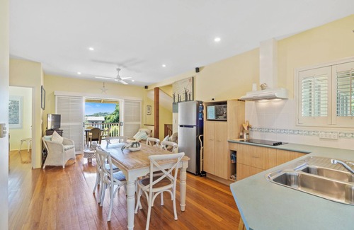 Point Lookout House | Escape to your own piece of paradise at Point Lookout.