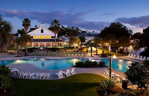 Crystal River House | Escape with Nature! 2 Garden View Rooms Near Three Sister Springs! Pool, Parking