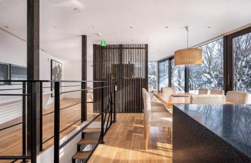 Hirafu House | Escarpment House by H2 Life