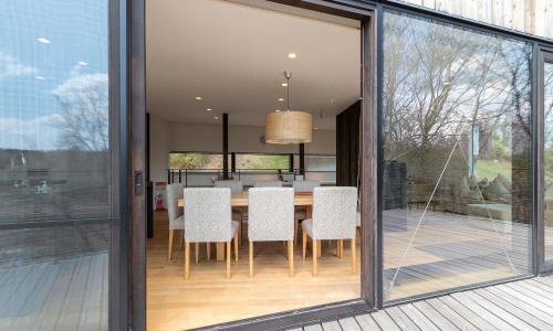 Hirafu House | Escarpment House by H2 Life
