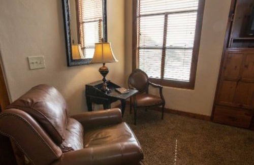 Kerrville Apartment | ESCONDIDA SUITE #8 KING