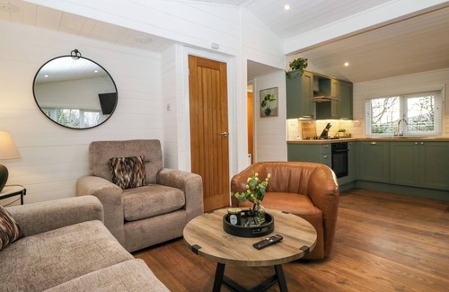 Troutbeck Bridge Cottage | ESK PIKE, family friendly, with pool in Windermere
