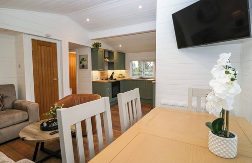 Troutbeck Bridge Cottage | ESK PIKE, family friendly, with pool in Windermere