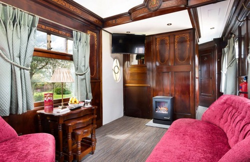 Holmrook House | Esk Pullman Carriage