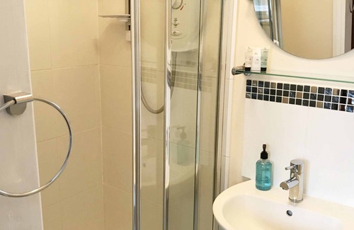 Southsea Hotel | Esk Vale Guest House