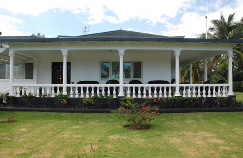 Runaway Bay Villa | Eslyn Villa, A Home Away From Home!