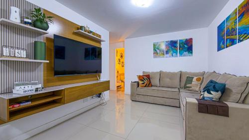 Praia Grande House | Espaçoso Apto 2 Quartos com PISCINA, VISTA MAR e Churrasqueira- PERFEITO PARA FAMÍLIA na PRAIA DOS ANJOS RESIDENCE CLUB