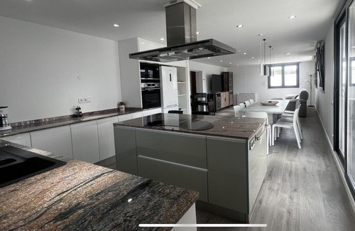 Caserio De Ca'n Rosell Apartment | Espaciosa Casa Entre Viñedos Cerca de Barcelona y de las Playas de Sitges