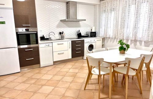 Valladolid City Centre Apartment | Espacios Blanco Plaza Mayor LUX: two rooms, 5 beds, balconies with views of the Plaza Mayor itself!