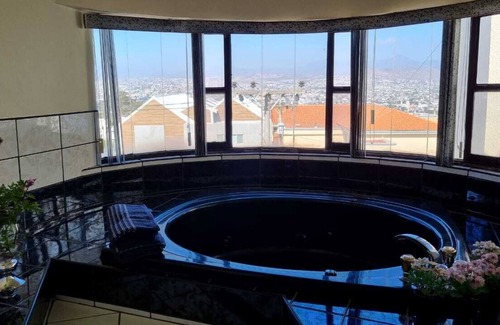 Playas de Chapultepec House | Espectacular residencia con vista a la bahía!!
