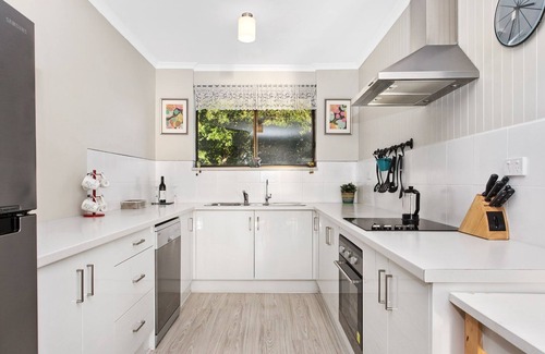 Port Willunga House | Esplanade Port Willunga beach. sea views, sunsets a - short walk to beach!