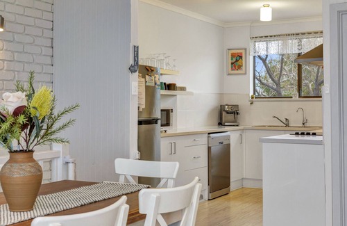 Port Willunga House | Esplanade Port Willunga beach. sea views, sunsets a - short walk to beach!