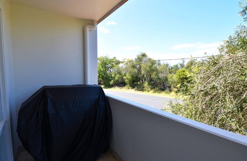 Inverloch Apartment | Esplanade Sophistication - Close to Town