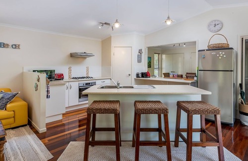 Rainbow Beach House | Esprit House - Rainbow Shores. Swimming pool, walk to beach.