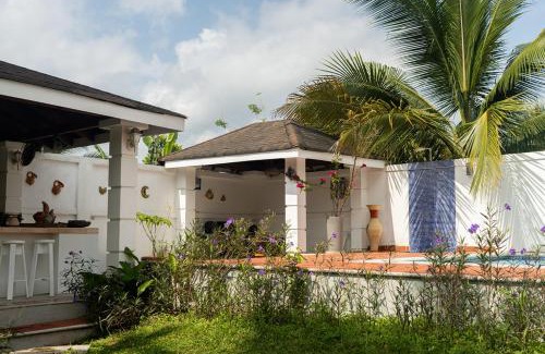 Tela Apartment | Estancia Florencia Hab2