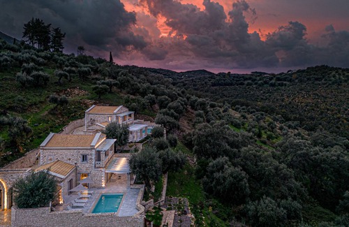 Peroulion House | Estate-Ionian Stone Luxury Villas in Corfu