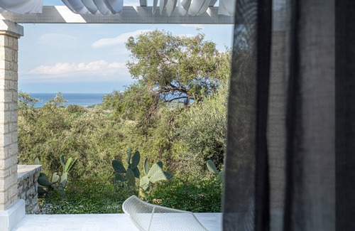 Peroulion House | Estate-Ionian Stone Luxury Villas in Corfu