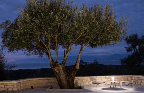Peroulion House | Estate-Ionian Stone Luxury Villas in Corfu