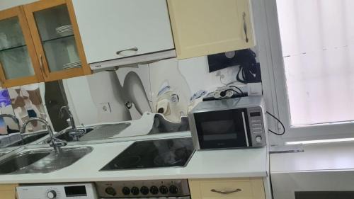 Ciudad Lineal Apartment | Esteban Mor B, metro Barrio Concepción, Tanatorio M30