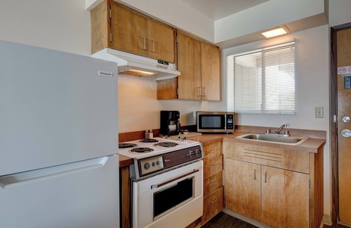 Lincoln City Hotel | Ester Lee Oceanview Inn