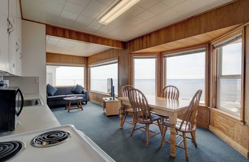 Lincoln City Hotel | Ester Lee Oceanview Inn
