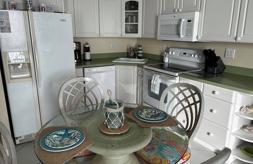 South Island Condo | Estero Beach & Tennis, 9th Floor, Direct Gulf View! Gorgeous Sunsets! On Beach!