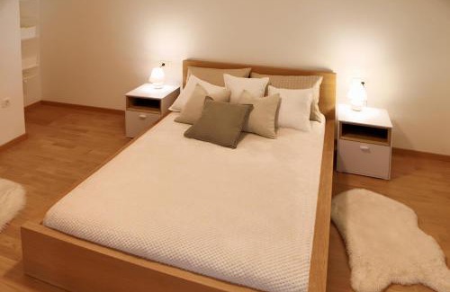 Siska District Apartment | Esti’s Oasis