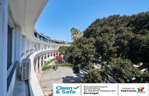 Estoril Apartment | Estoril BeachFront Balcony apartment