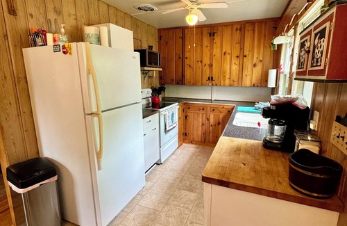 Nisswa Cabin | Ethel's Cottage-on the shore of Gull Lake Nisswa MN