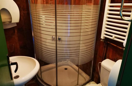 Paracin Hotel | Etno dvorac Mistik
