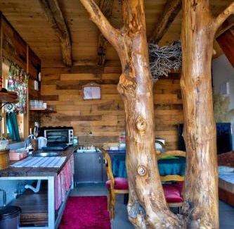 Mladenovac Ski Chalet | Etno kompleks Orahovac - Vajat Slavuj