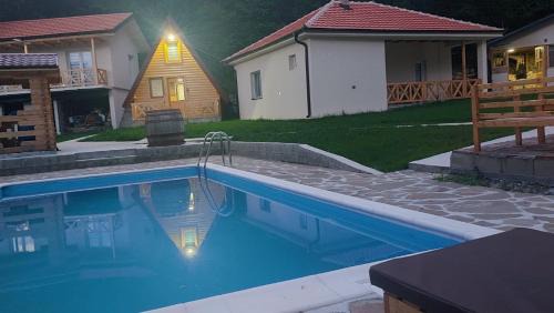 Stara Planina Resort | ETNO Selo STRAŽA