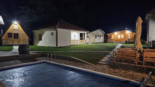 Stara Planina Resort | ETNO Selo STRAŽA