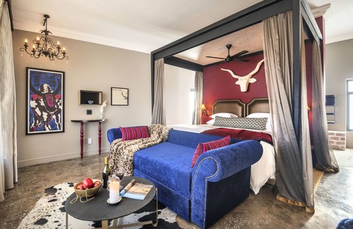 Omuthiya Cabin | Etosha King Nehale