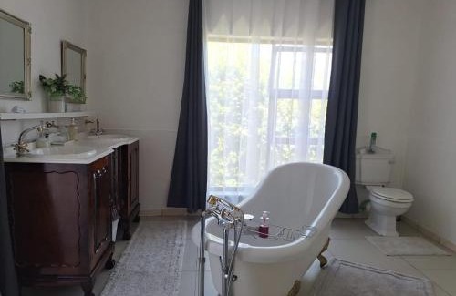Brackenfell Apartment | Eucalyptus Cottage