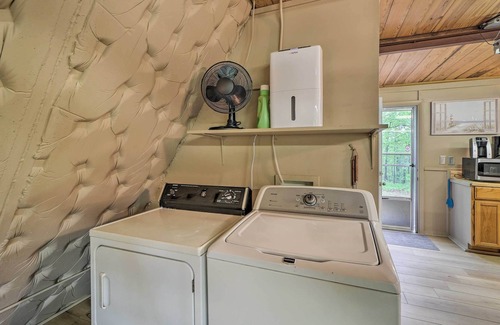 Eucha Apartment | Eucha A-Frame w/ Fire Pit: Just 1 Mi to Lake!