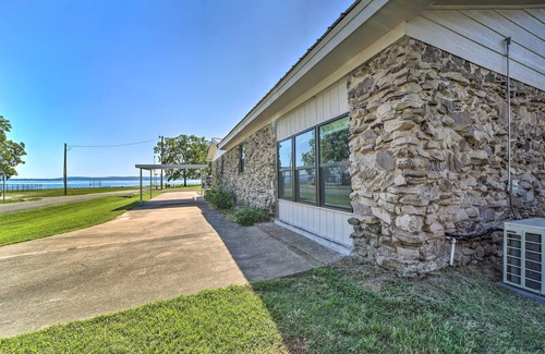 Eufaula Cottage | Eufaula Retreat w/Lake Views: Walk to Marina