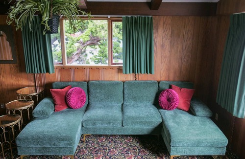 Eureka House | Eureka House With Hot Tub