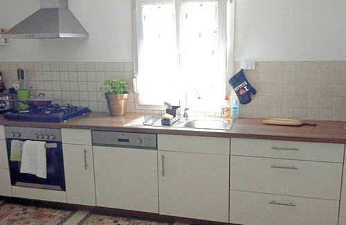Hegenheim House | EuroStar 1-king-size double bedroom in a house in delightful Hégenheim with WiFi