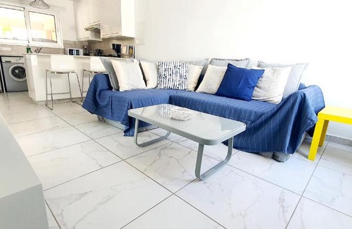 Oroklini Apartment | EvaChrist Apartment in Oroklini close to the beach
