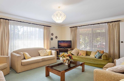Corlette House | Evan's Retreat, 5 Sandy Point Road - cottage across the road from Sandy Point Beach