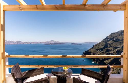 Therasia Hotel | Evanthia Best View Thirassia Island Hotel